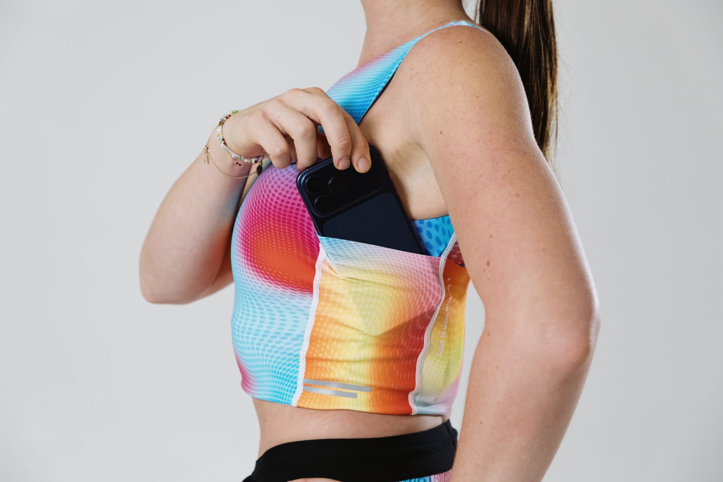 SASH Flow State Print Support Vest phone pocket detail